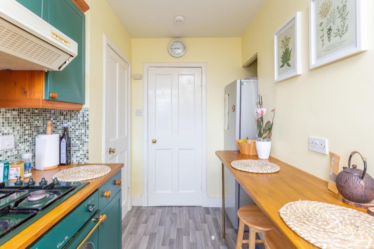 Bright & Spacious Double Room With Garden View- Close To Airport & City Centre EDI Exterior foto